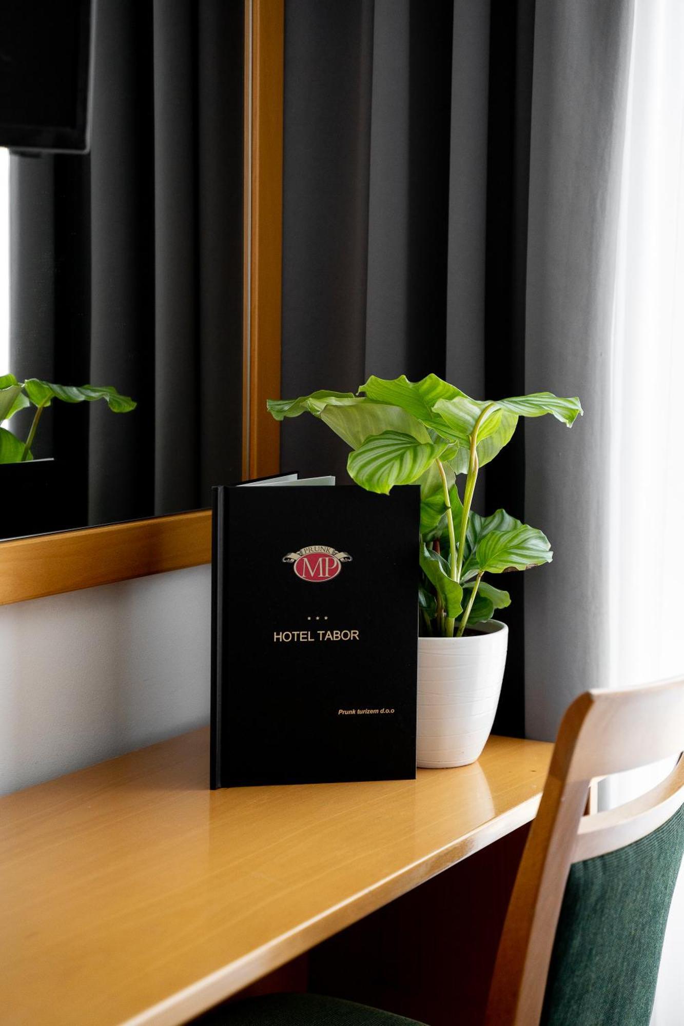 Hotel Tabor Сежана Екстер'єр фото